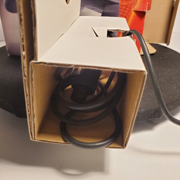 Nintendo 64 Console System w/ Box & Controller - Picture 8 of 16